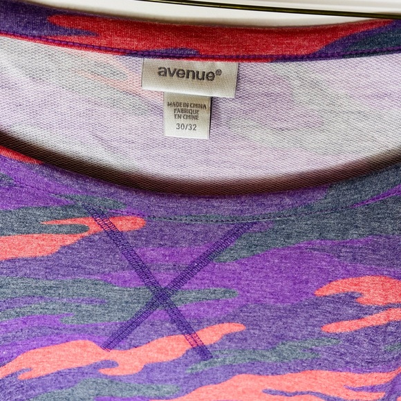 NWOT AVENUE LONG SLEEVE TOP SIZE 30 32 - Picture 2 of 2